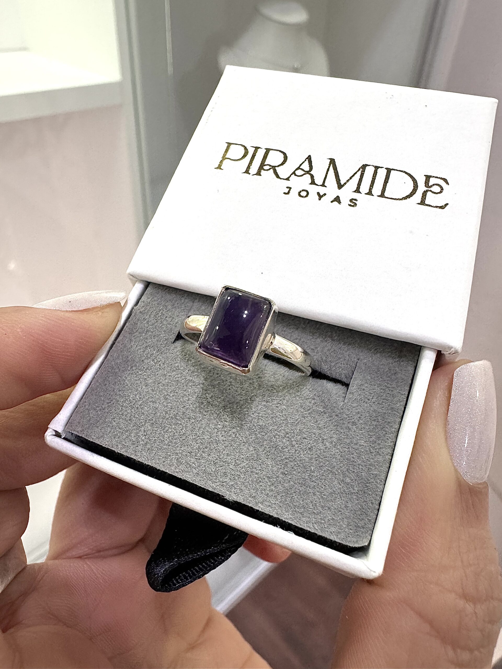 Anillo amatista